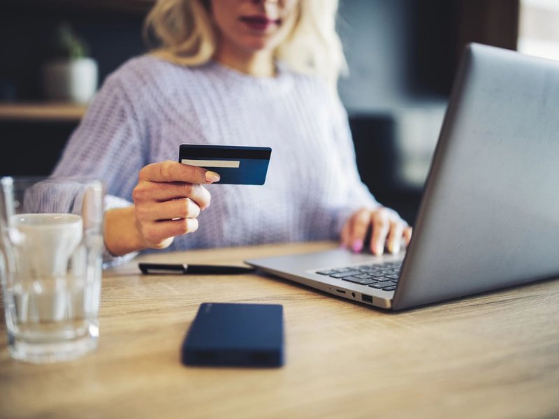 Buying something in the Internet with credit card from Flooring Central in La Plata, MD